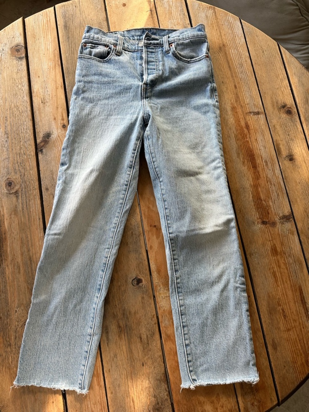 Levi's Women's Light Blue Ankle Crop Straight Jeans